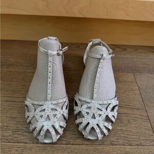 Jennifer Lopez Champagne Glitter T-Strap Dress Sandals 6M